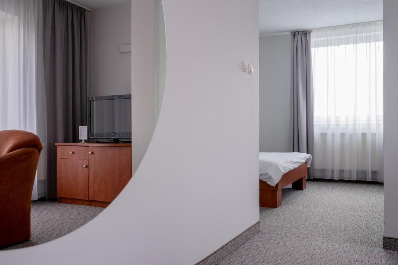 Hotel U Zygmuntow Lezajsk Exterior photo